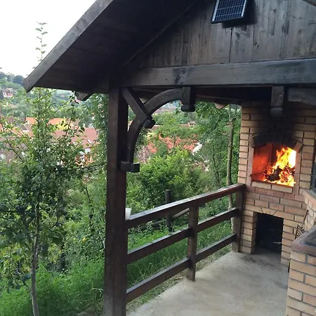 Casa Cu Cerdac 3*